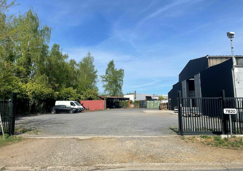 Bedrijfsgebouw te koop in GENK