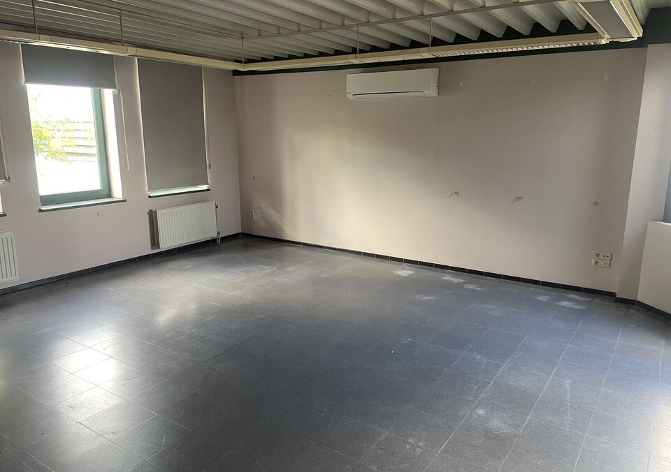 Bedrijfsgebouw te koop in GENK