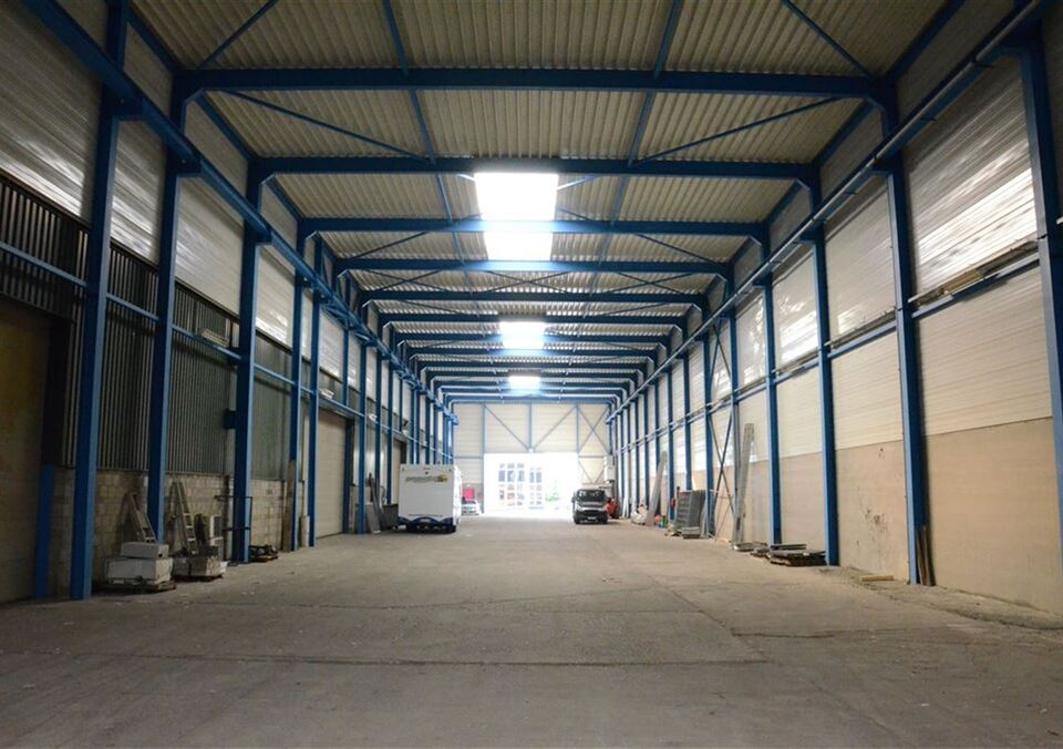 Bedrijfsgebouw te koop in ZUTENDAAL