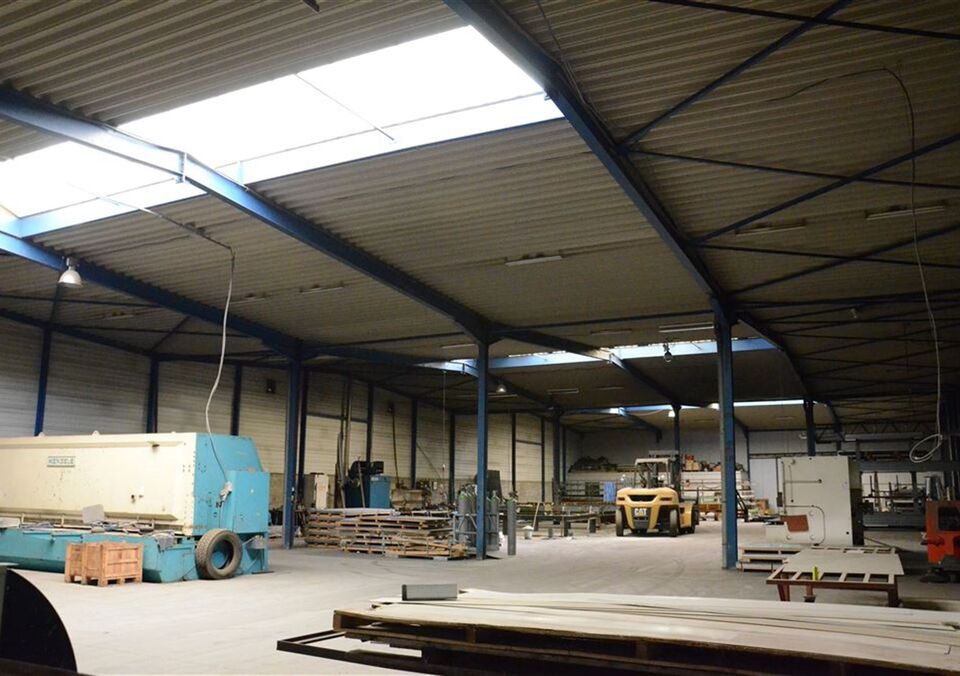 Bedrijfsgebouw te koop in ZUTENDAAL