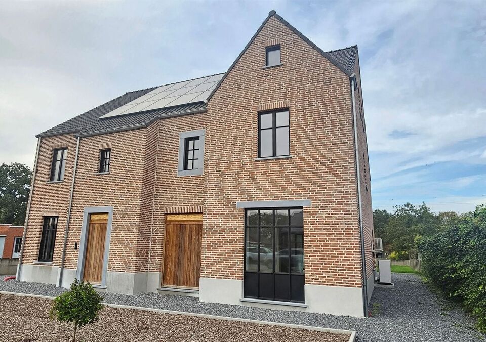 Half open bebouwing te koop in ELLIKOM