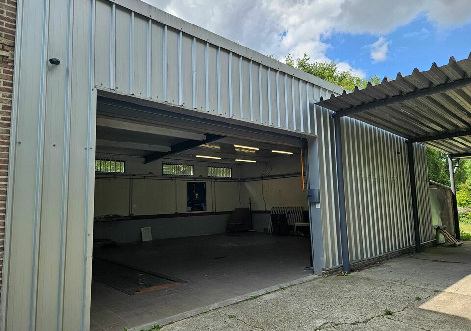 Handelspand met woonst te huur in GENK