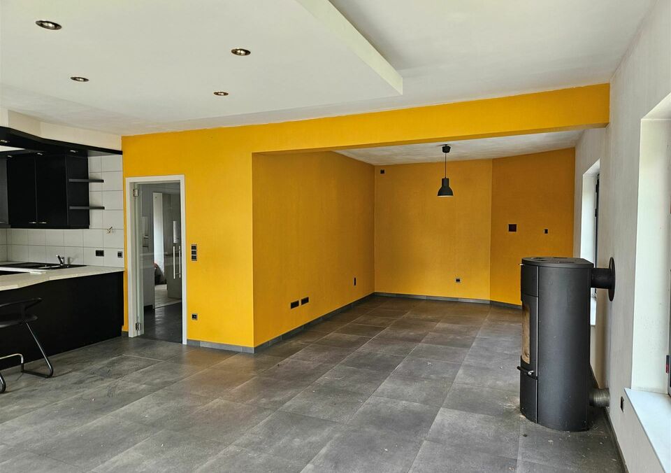 Handelspand met woonst te huur in GENK