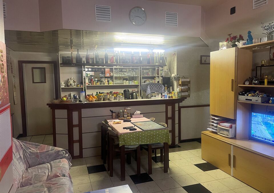 Handelspand met woonst te koop in GENK