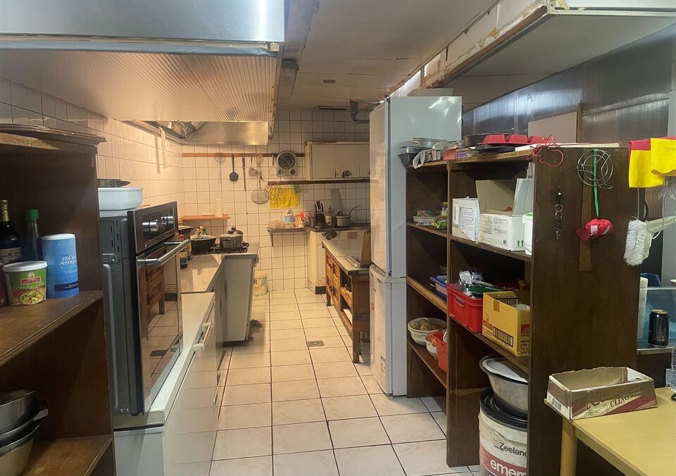 Handelspand met woonst te koop in GENK