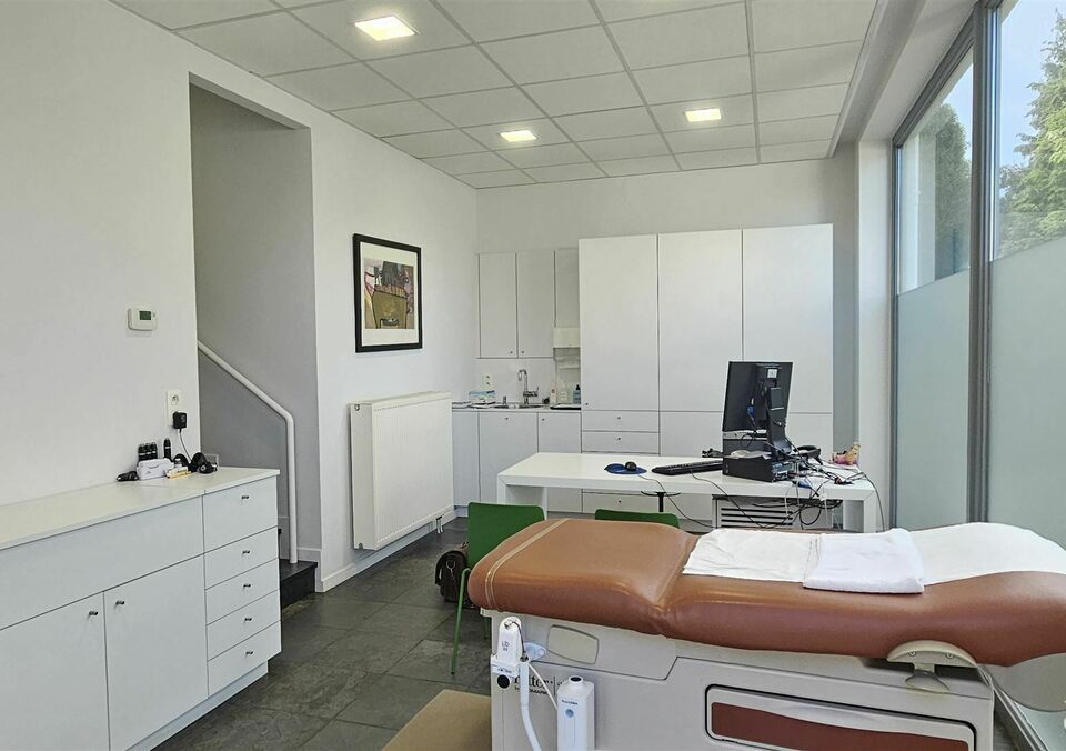 Handelspand met woonst te koop in GENK