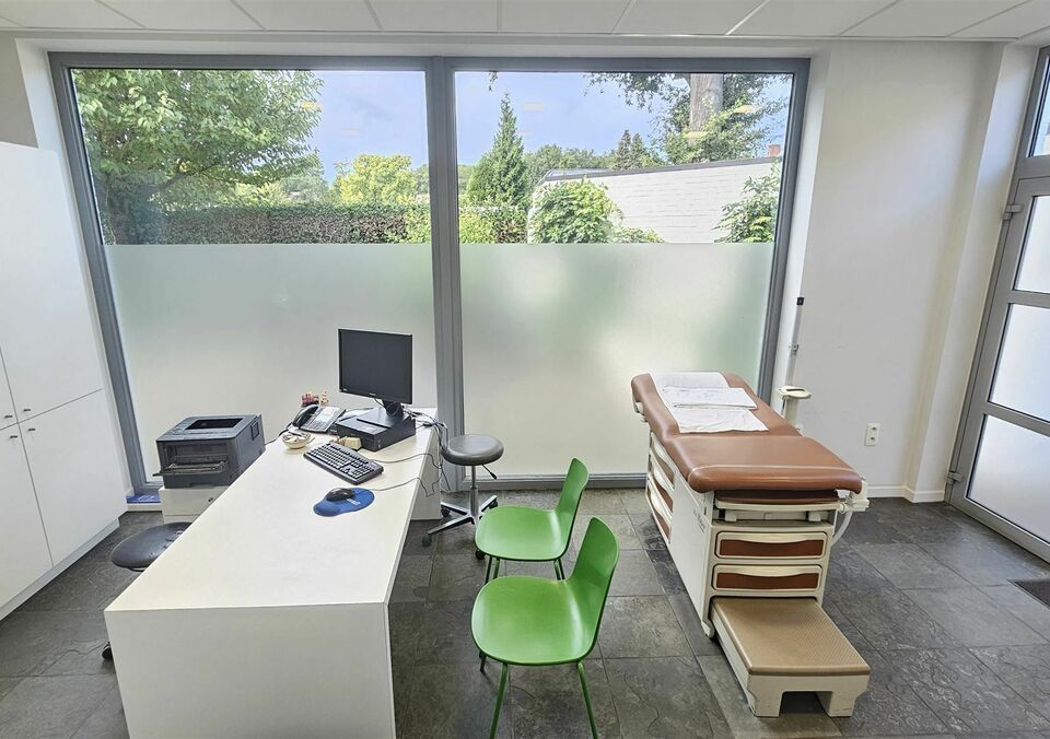 Handelspand met woonst te koop in GENK