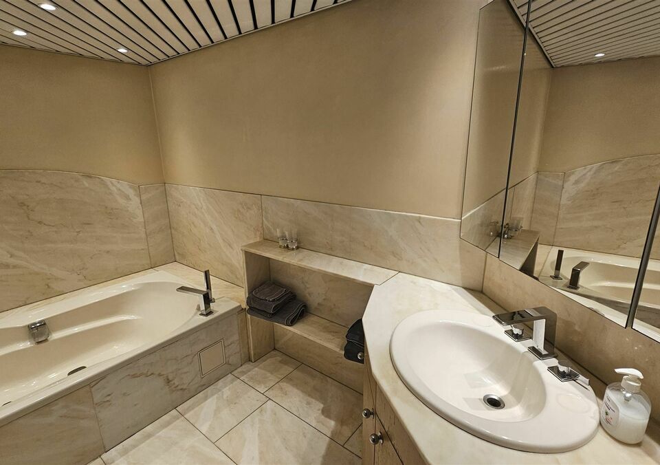 Handelspand met woonst te koop in GENK