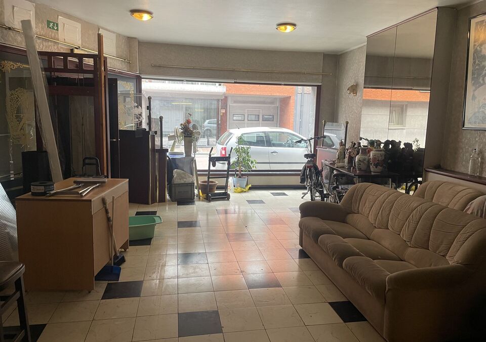 Handelspand met woonst te koop in GENK