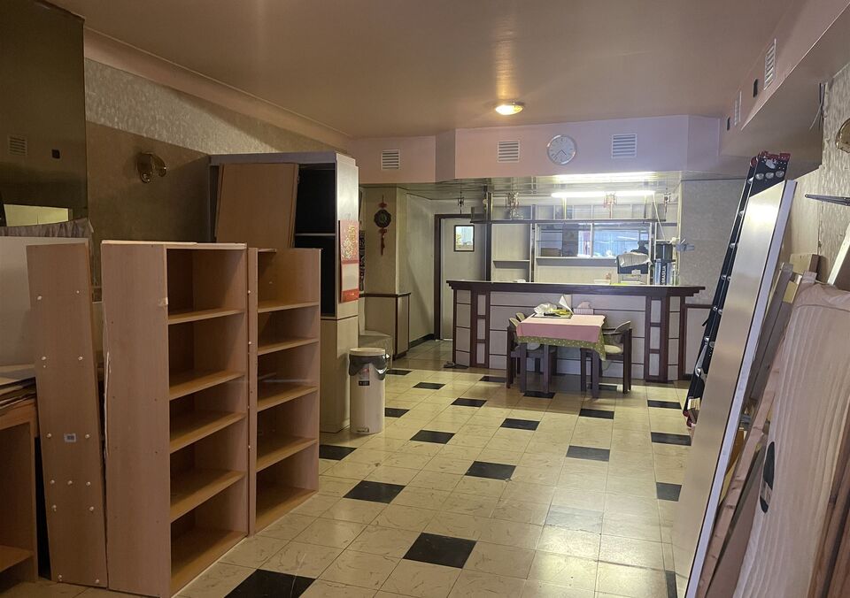 Handelspand met woonst te koop in GENK