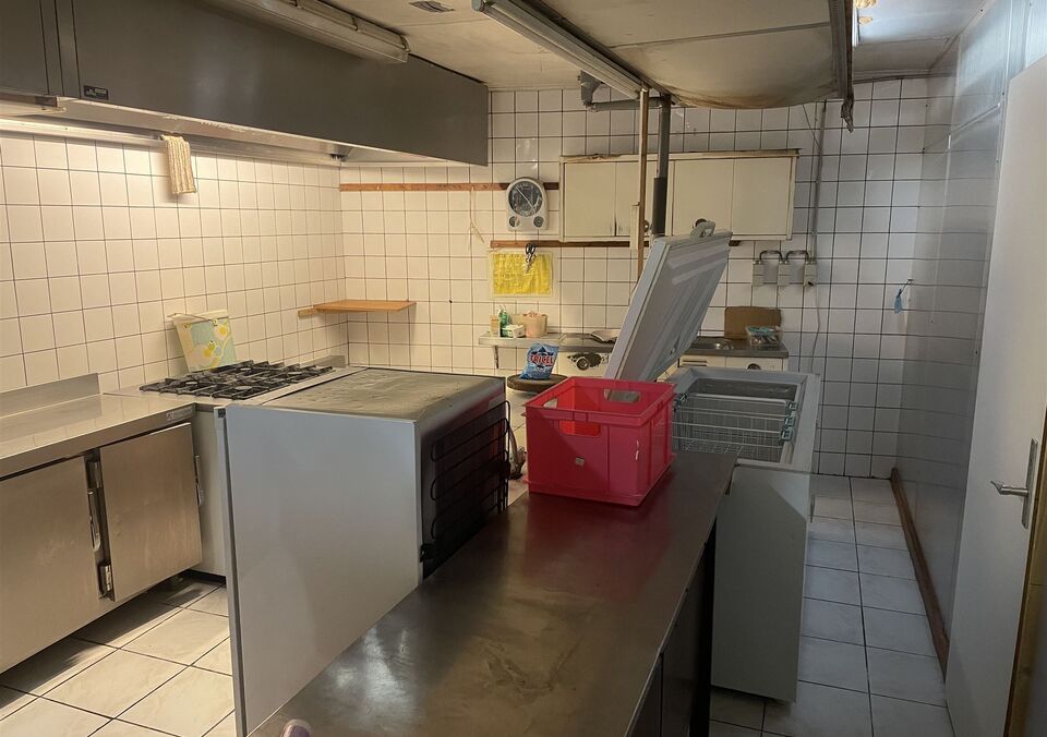 Handelspand met woonst te koop in GENK