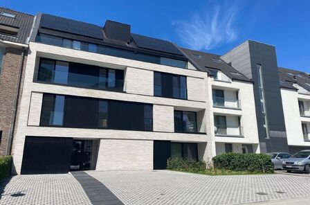 Gelijkvloers appartement te koop in GENK